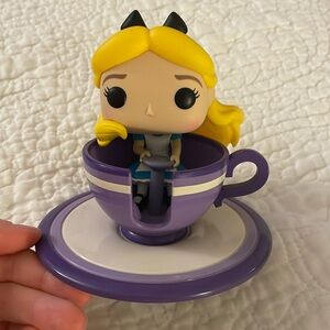 ✨ Alice in Wonderland - Mad Tea Party Pop Funko
